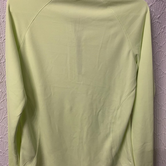 Women’s Under Armour quarter zip - Picture 2 of 3